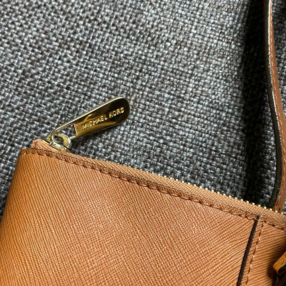 Michael Kors Jet Set Large Crossgrain Leather Top-Zip Tote Bag Purse & Dust Bag